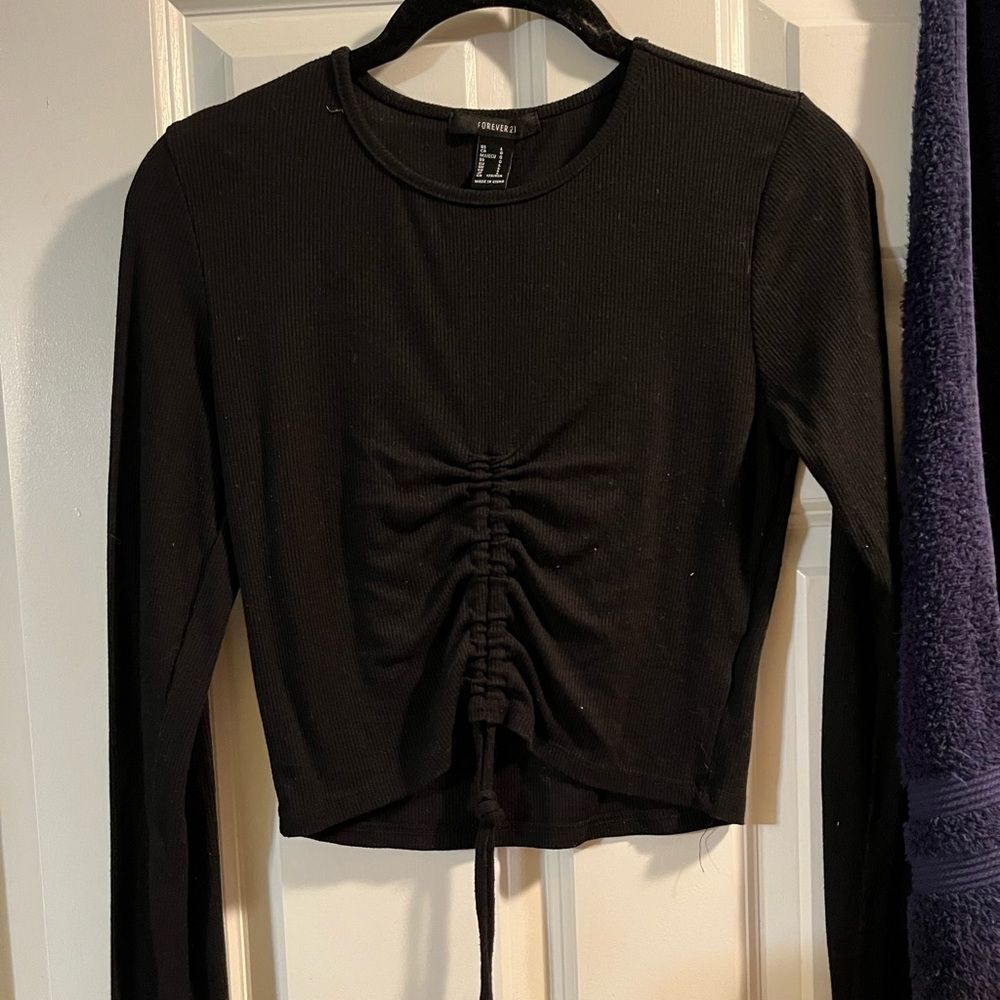 forever 21 black cinch long sleeve crop top size large